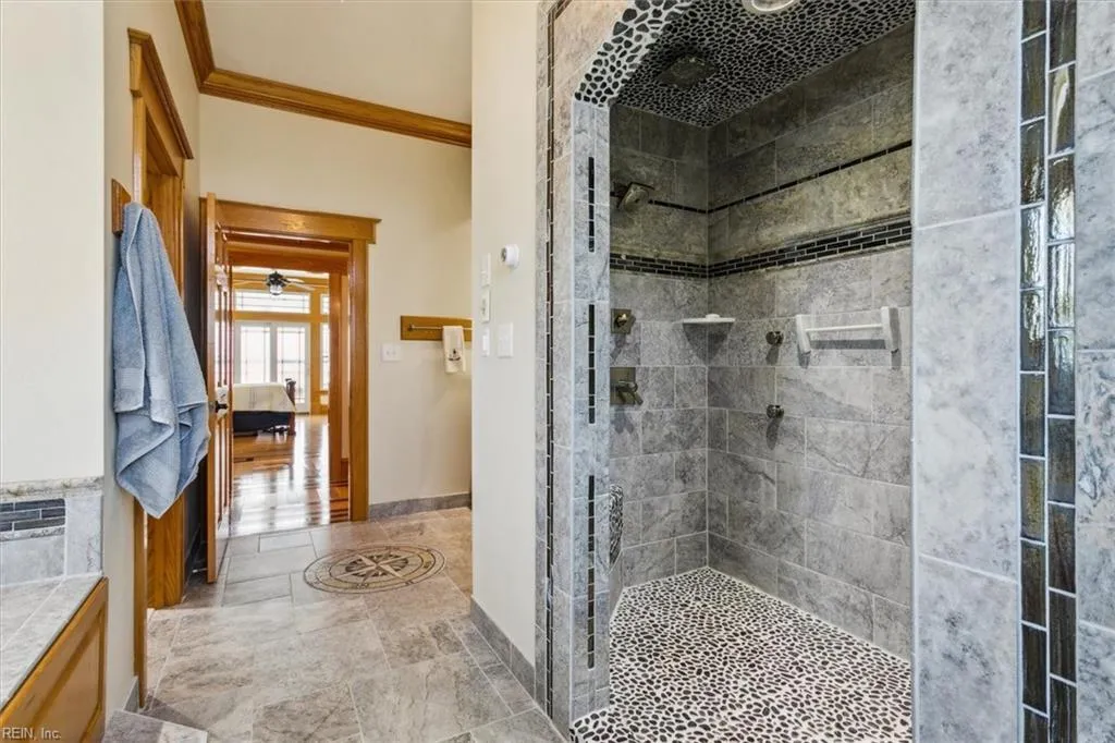 Hayes, Virginia 23072, United States, 5 Bedrooms Bedrooms, ,5 BathroomsBathrooms,Residential,Active,62347