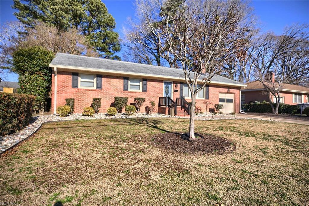 Photo of 112 Parker Avenue, Newport News, VA 23606 (MLS # 10655647)