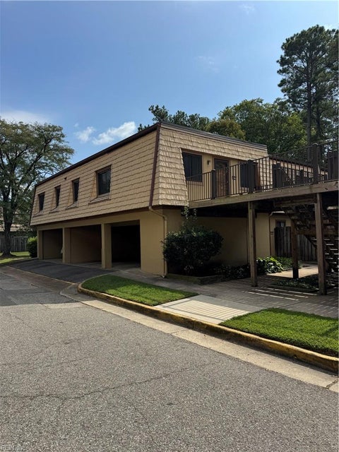 Photo of 1645 Malibu Place, Newport News, VA 23608 (MLS # 10654855)