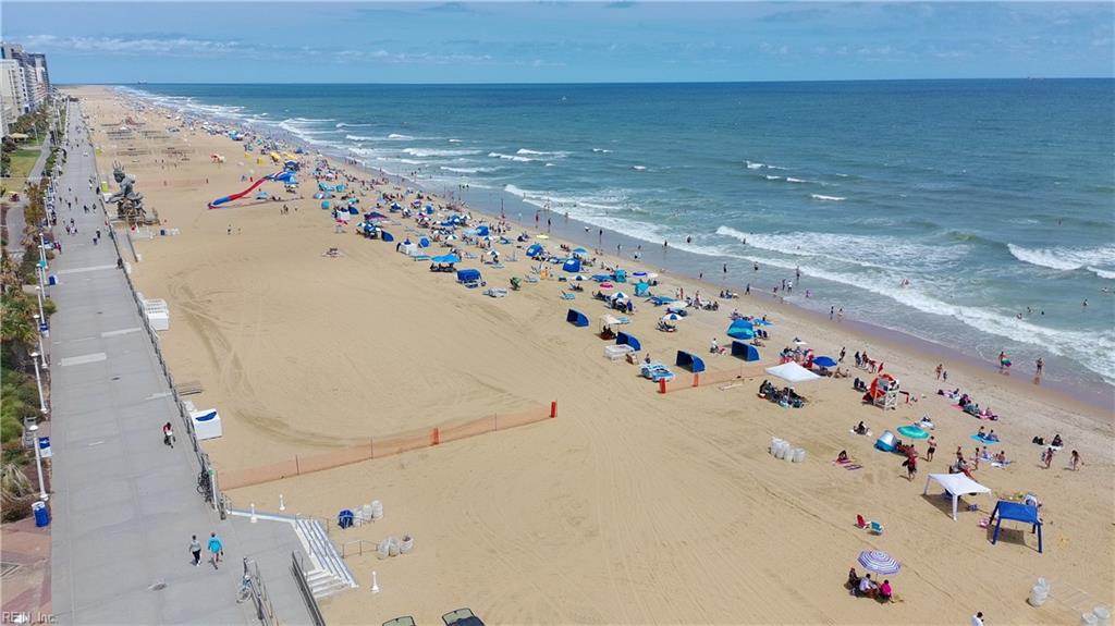 Photo of 320 30th Street, Virginia Beach, VA 23451 (MLS # 10645229)
