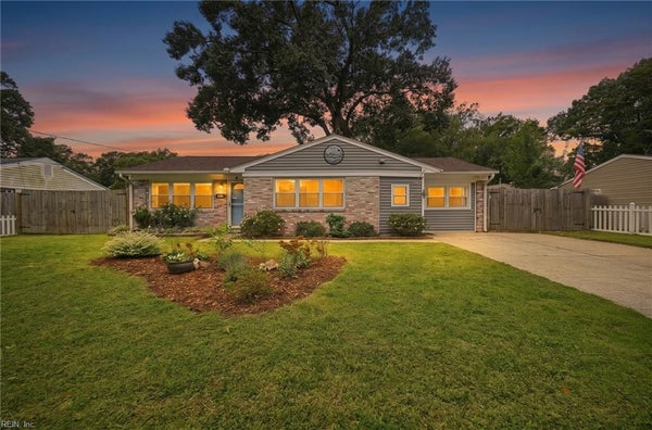 421 ROSE MARIE AVE, VIRGINIA BEACH, VA 23462 - Image 4e7baeafa971dc3b4bbcf3d6bbc01621/594930651