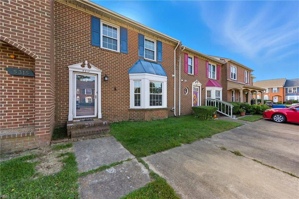 Photo of 5317 Brookstone Lane, Virginia Beach, VA 23455 (MLS # 10604819)