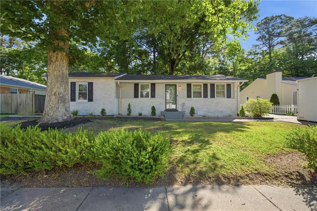 Photo of 244 Gimbert Drive, Virginia Beach, VA 23452 (MLS # 10634258)