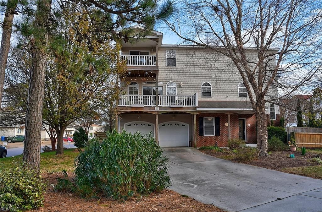 Photo of 2208 POWHATAN Avenue, Virginia Beach, VA 23455 (MLS # 10615519)