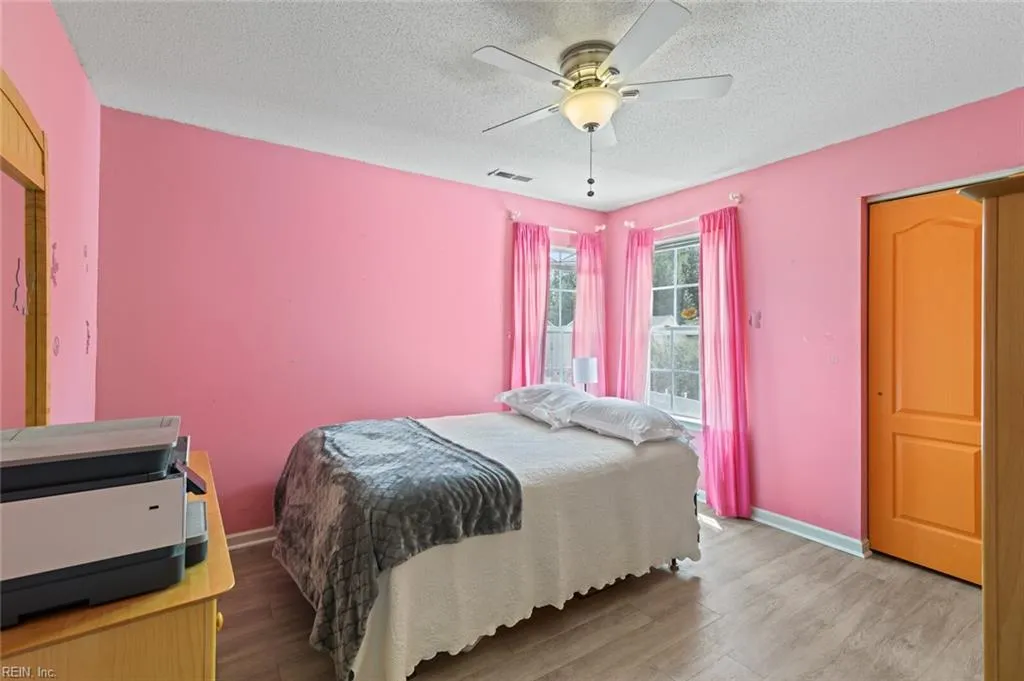 Suffolk, Virginia 23435, United States, 4 Bedrooms Bedrooms, ,3 BathroomsBathrooms,Residential,Active,174355