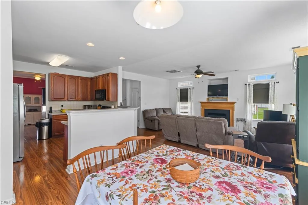 Suffolk, Virginia 23435, United States, 4 Bedrooms Bedrooms, ,3 BathroomsBathrooms,Residential,Active,174355