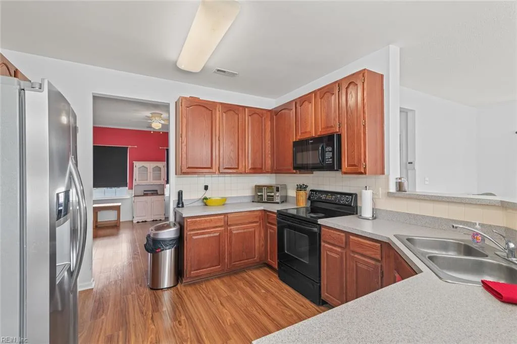 Suffolk, Virginia 23435, United States, 4 Bedrooms Bedrooms, ,3 BathroomsBathrooms,Residential,Active,174355