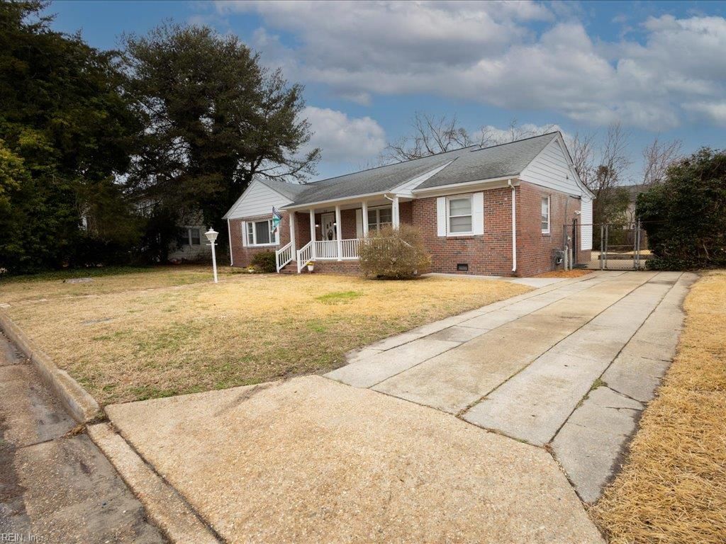 Photo of 508 Rockbridge Road, Portsmouth, VA 23707 (MLS # 10623784)