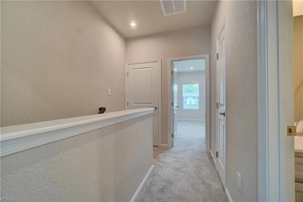 Portsmouth, Virginia 23701, United States, 2 Bedrooms Bedrooms, ,3 BathroomsBathrooms,Residential,Active,223583