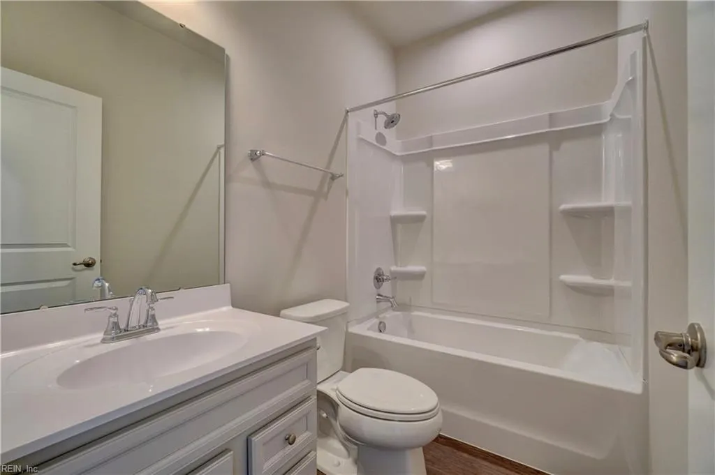 Portsmouth, Virginia 23701, United States, 2 Bedrooms Bedrooms, ,3 BathroomsBathrooms,Residential,Active,223583