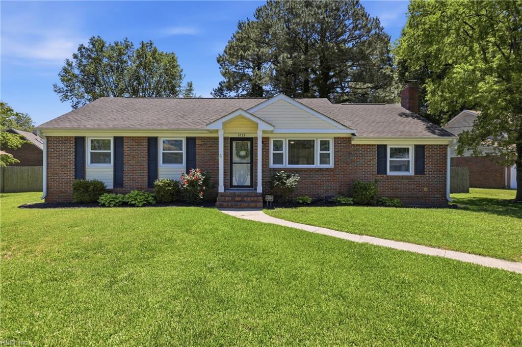 Photo of 3733 Linnet Lane, Portsmouth, VA 23703 (MLS # 10638750)