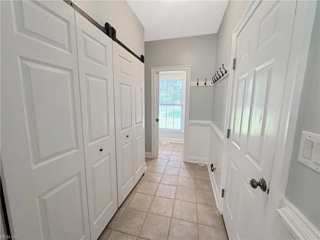 Hallieford, Virginia 23068, United States, 4 Bedrooms Bedrooms, ,3 BathroomsBathrooms,Residential,Active,152141