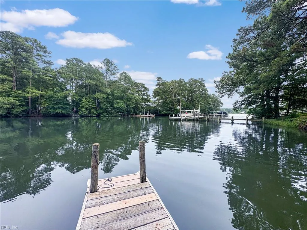 Hallieford, Virginia 23068, United States, 4 Bedrooms Bedrooms, ,3 BathroomsBathrooms,Residential,Active,152141