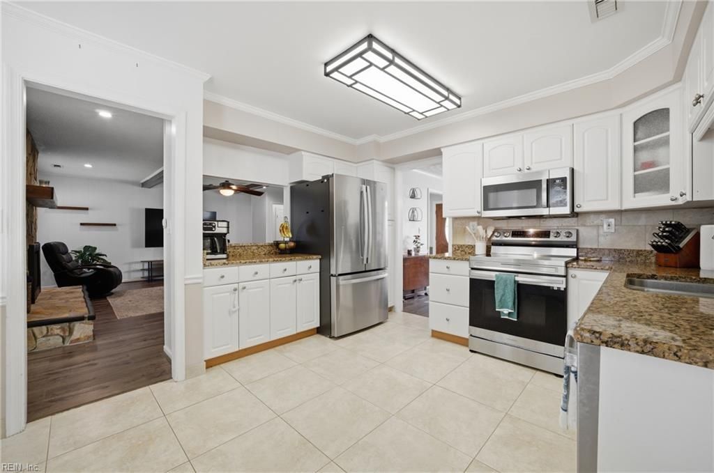 Photo of 1721 Star Lake Drive, Virginia Beach, VA 23453 (MLS # 10631875)