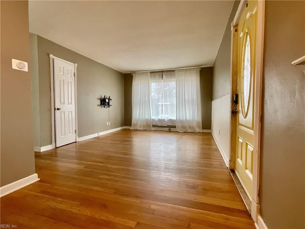 Photo of 5825 Leslie Avenue, Norfolk, VA 23518 (MLS # 10622660)