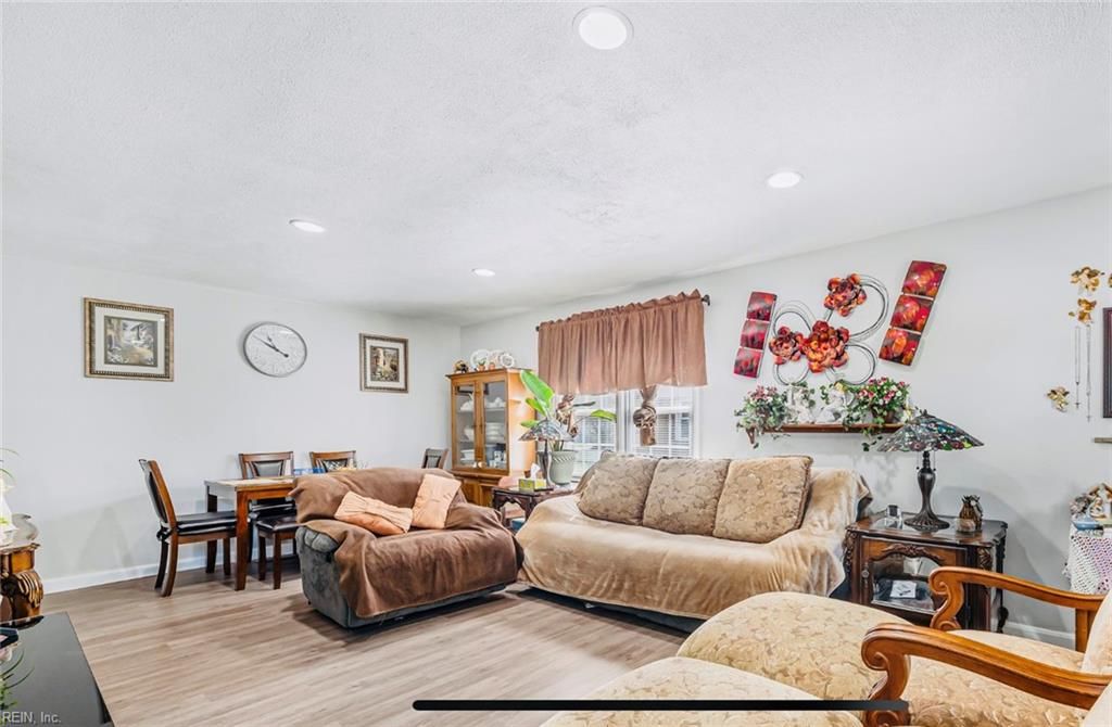 Photo of 24 Saint Albans Drive, Hampton, VA 23669 (MLS # 10632784)