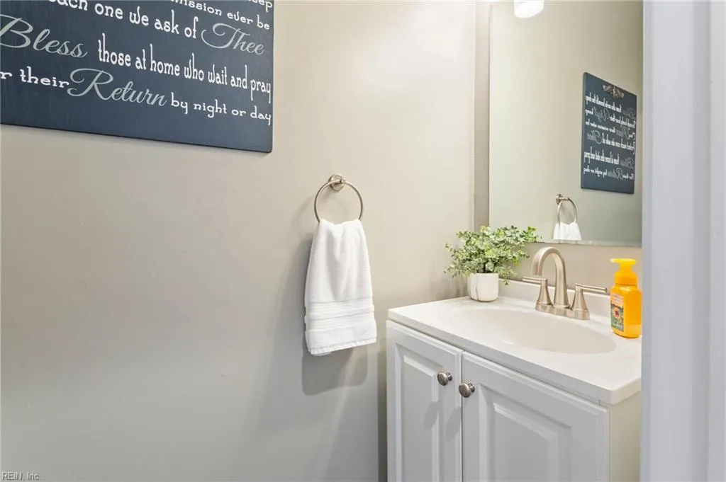 Chesapeake, Virginia 23320, United States, 3 Bedrooms Bedrooms, ,3 BathroomsBathrooms,Residential,Active,101420