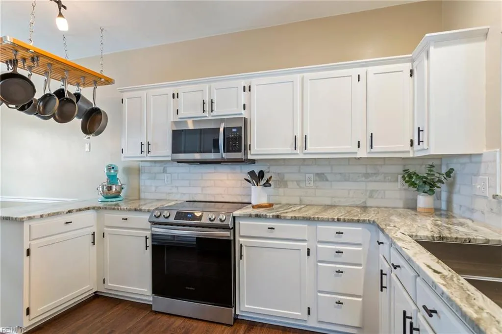 Chesapeake, Virginia 23320, United States, 3 Bedrooms Bedrooms, ,3 BathroomsBathrooms,Residential,Active,101420