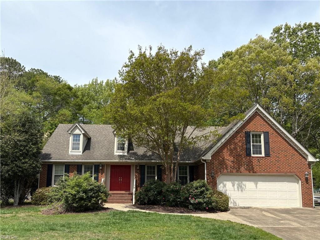 Photo of 828 Forest Lakes Circle, Chesapeake, VA 23322 (MLS # 10630257)