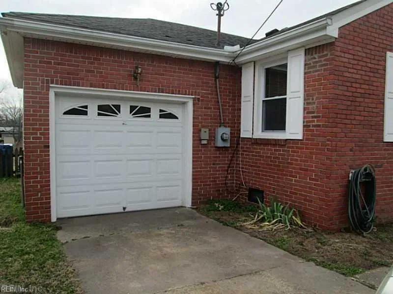 Chesapeake, Virginia 23325, United States, 2 Bedrooms Bedrooms, ,1 BathroomBathrooms,Residential,Pending,4807