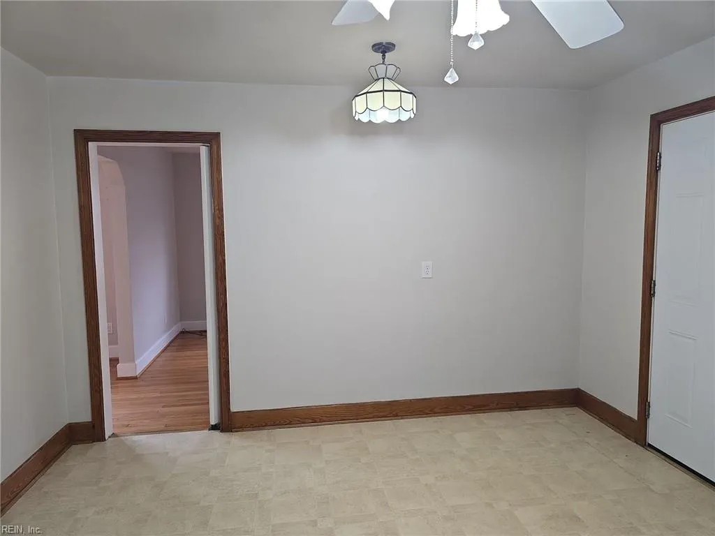 Chesapeake, Virginia 23325, United States, 2 Bedrooms Bedrooms, ,1 BathroomBathrooms,Residential,Pending,4807