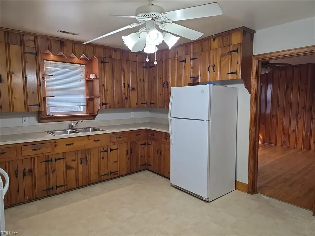 Chesapeake, Virginia 23325, United States, 2 Bedrooms Bedrooms, ,1 BathroomBathrooms,Residential,Pending,4807