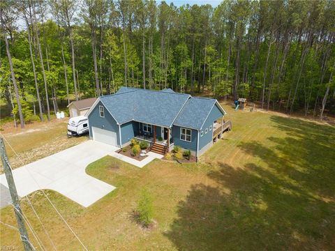 Photo of 11511 Deep Point Lane, Gloucester, VA 23061 (MLS # 10631377)
