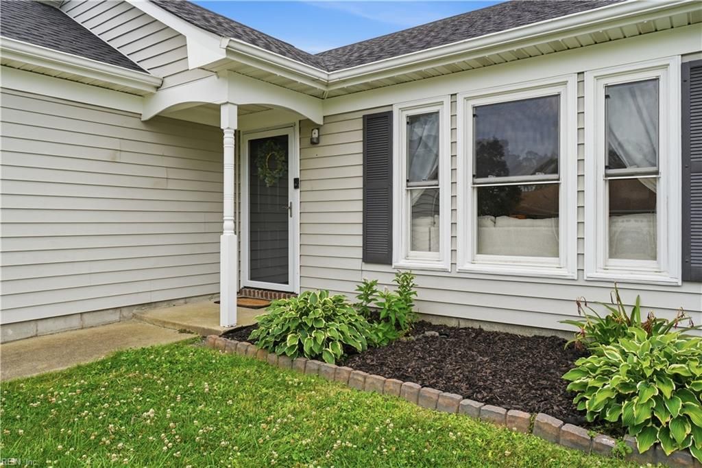 Photo of 875 Avatar Drive, Virginia Beach, VA 23454 (MLS # 10639251)