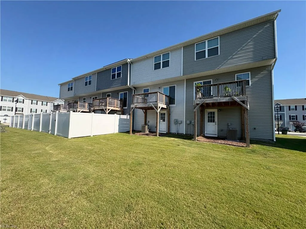 Suffolk, Virginia 23434, United States, 3 Bedrooms Bedrooms, ,3 BathroomsBathrooms,Residential,Active,203298