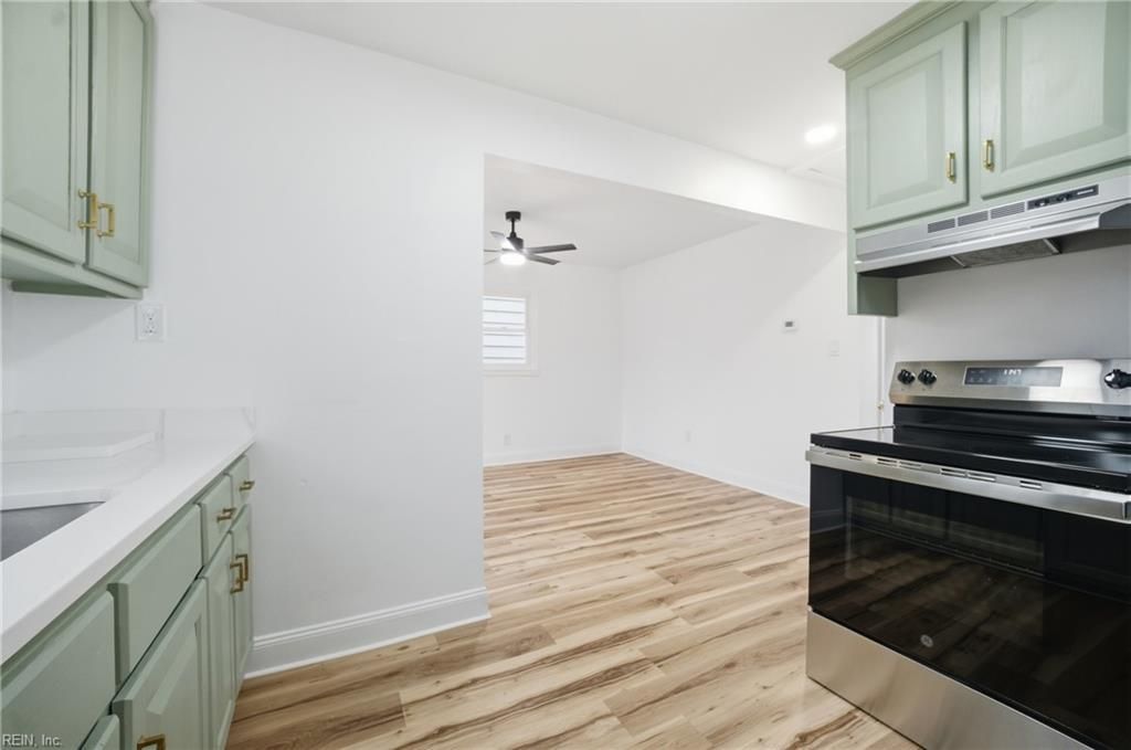 Photo of 2727 Beachmont Avenue, Norfolk, VA 23504 (MLS # 10614273)