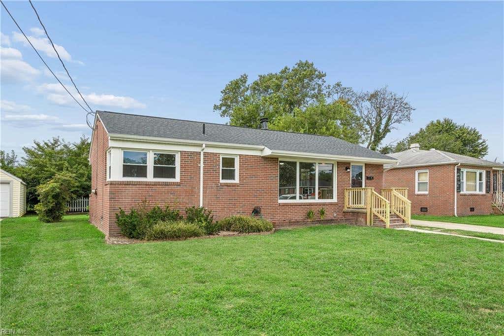 Photo of 21 Reynolds Drive, Hampton, VA 23664 (MLS # 10650100)