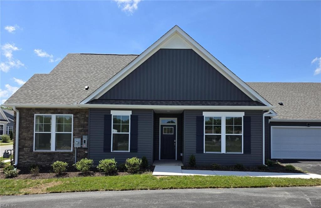 Photo of 211 Oxford Avenue, Smithfield, VA 23430 (MLS # 10657815)