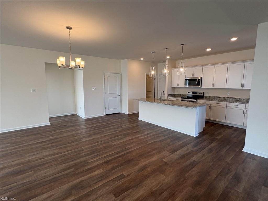 Photo of 211 Oxford Avenue, Smithfield, VA 23430 (MLS # 10657815)
