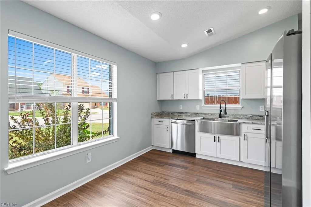 Hampton, Virginia 23666, United States, 3 Bedrooms Bedrooms, ,2 BathroomsBathrooms,Residential,Active,168236