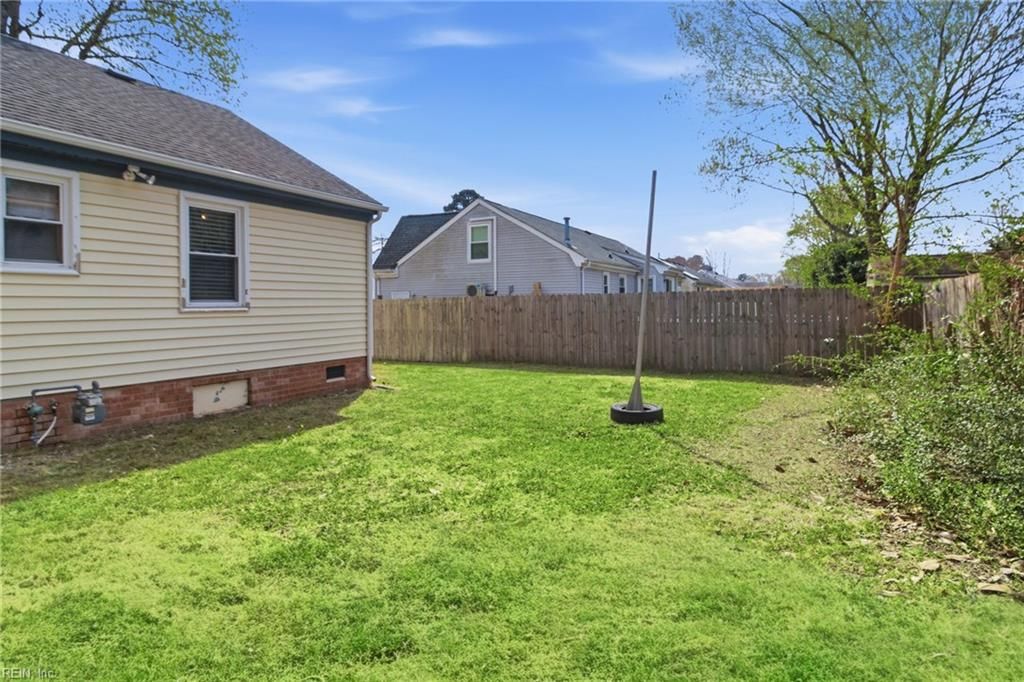 Photo of 708 Colony Drive, Chesapeake, VA 23322 (MLS # 10627438)