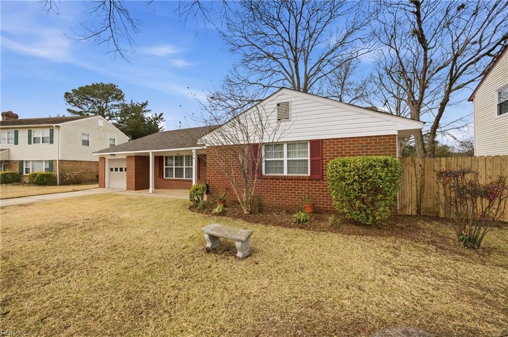 Photo of 3737 Strathmoor Circle, Virginia Beach, VA 23452 (MLS # 10617630)