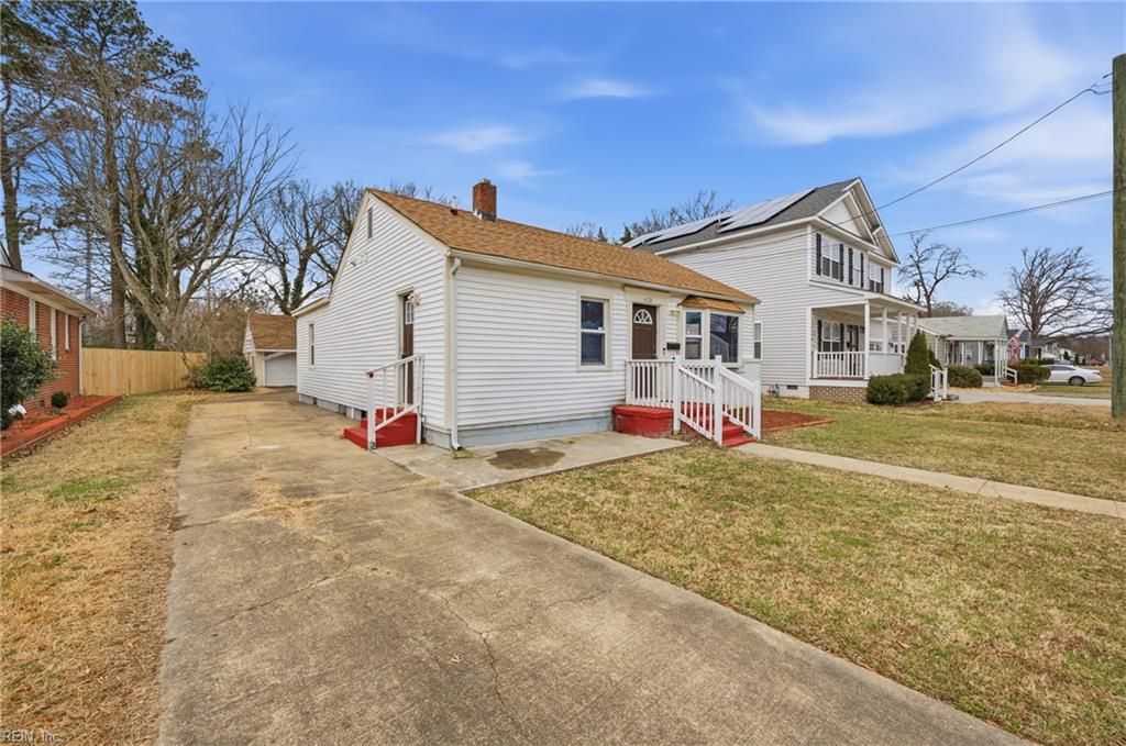 Photo of 633 Bell Street, Hampton, VA 23661 (MLS # 10619113)