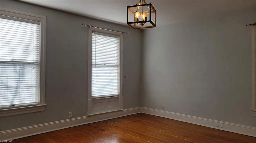 Norfolk, Virginia 23507, United States, 5 Bedrooms Bedrooms, ,4 BathroomsBathrooms,Residential,Active,137365