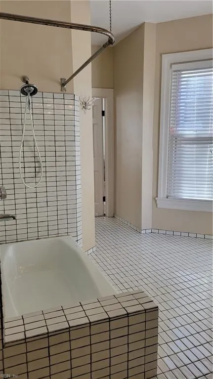 Norfolk, Virginia 23507, United States, 5 Bedrooms Bedrooms, ,4 BathroomsBathrooms,Residential,Active,137365