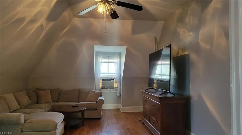 Norfolk, Virginia 23507, United States, 5 Bedrooms Bedrooms, ,4 BathroomsBathrooms,Residential,Active,137365