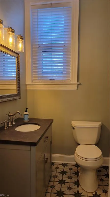 Norfolk, Virginia 23507, United States, 5 Bedrooms Bedrooms, ,4 BathroomsBathrooms,Residential,Active,137365