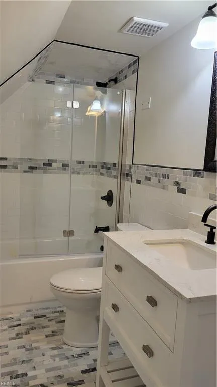 Norfolk, Virginia 23507, United States, 5 Bedrooms Bedrooms, ,4 BathroomsBathrooms,Residential,Active,137365