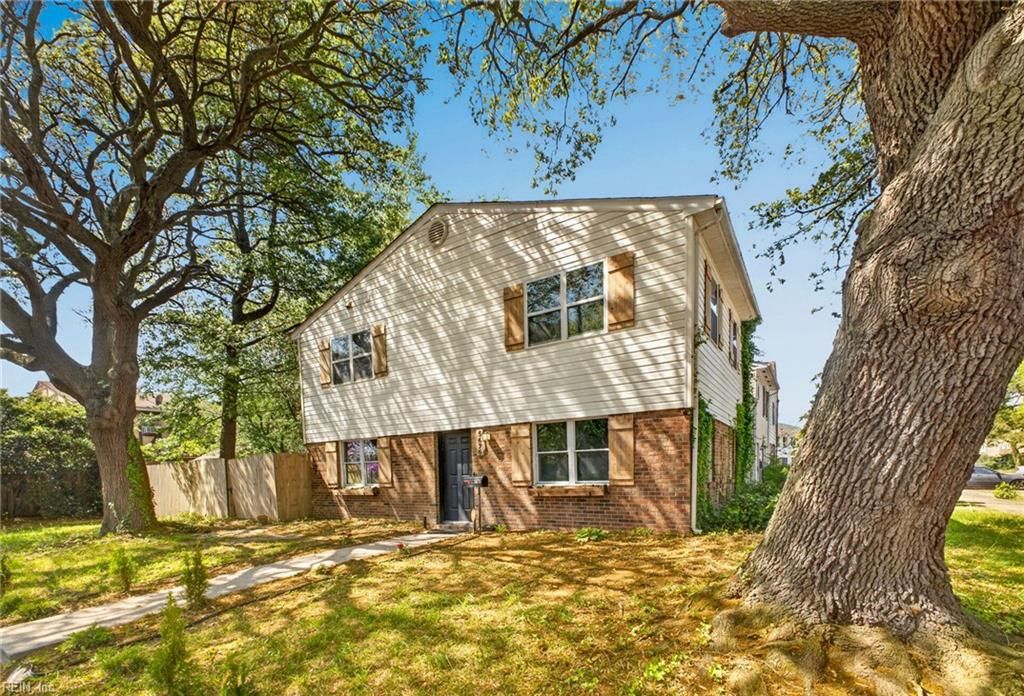 Photo of 5676 Weblin Dr Dr, Virginia Beach, VA 23462 (MLS # 10630488)