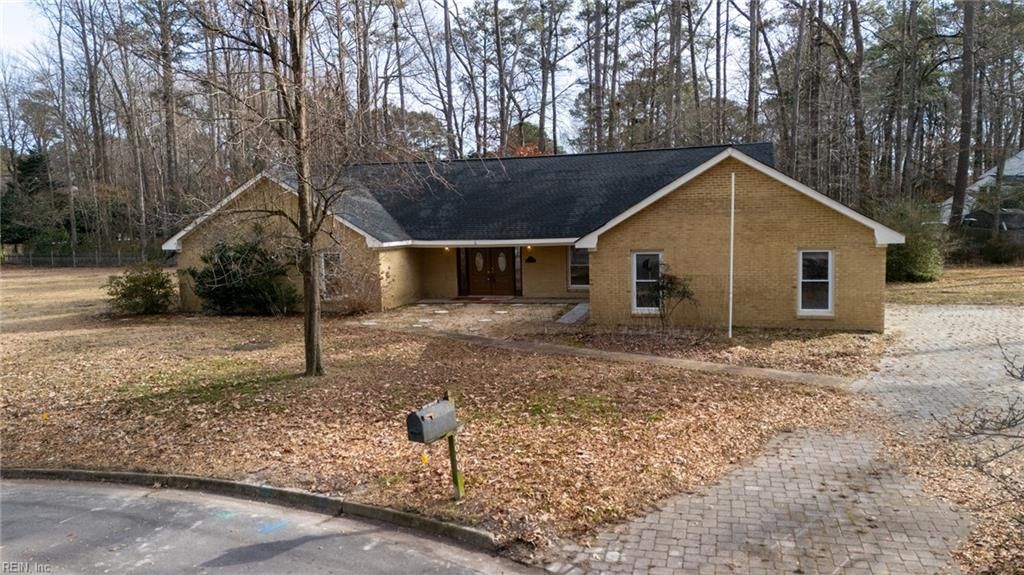 Photo of 1000 Cinta Court, Virginia Beach, VA 23456 (MLS # 10615560)