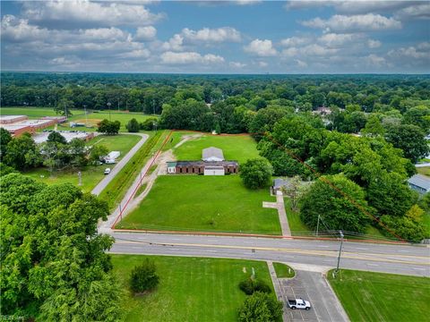 1457 Todds LN Hampton VA 23666