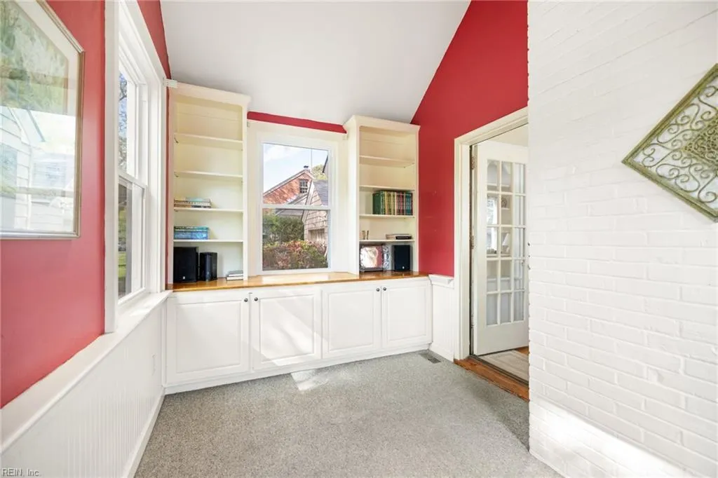 Norfolk, Virginia 23508, United States, 4 Bedrooms Bedrooms, ,3 BathroomsBathrooms,Residential,Pending,105395