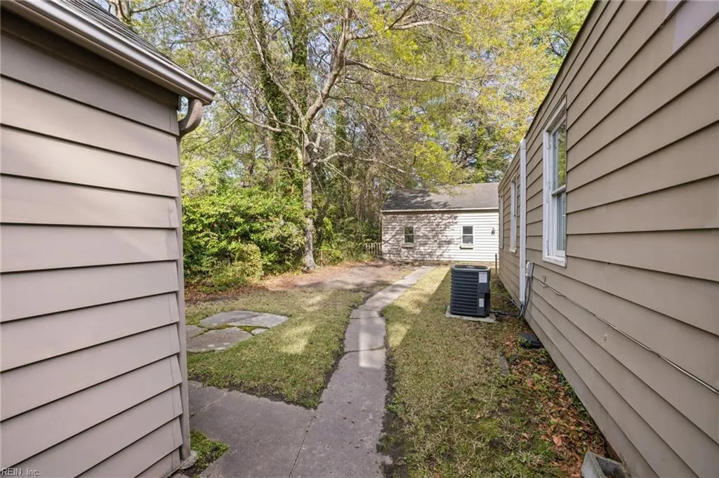 Norfolk, Virginia 23508, United States, 4 Bedrooms Bedrooms, ,3 BathroomsBathrooms,Residential,Pending,105395