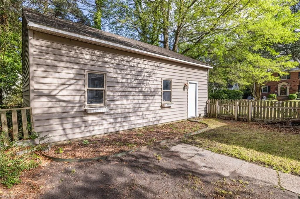 Norfolk, Virginia 23508, United States, 4 Bedrooms Bedrooms, ,3 BathroomsBathrooms,Residential,Pending,105395