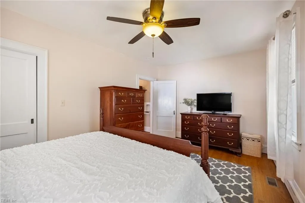 Norfolk, Virginia 23508, United States, 4 Bedrooms Bedrooms, ,3 BathroomsBathrooms,Residential,Pending,105395