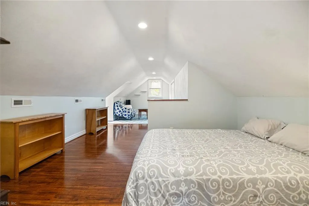 Norfolk, Virginia 23508, United States, 4 Bedrooms Bedrooms, ,3 BathroomsBathrooms,Residential,Pending,105395